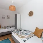 Appartamento Crimson Holidays
