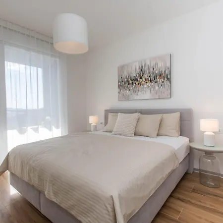 Apartman Crimson Holidays *