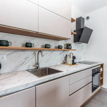 Appartement Crimson Holidays
