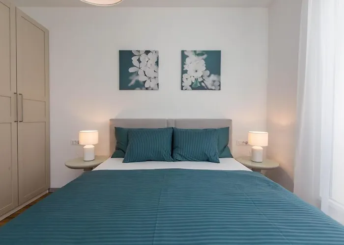 Crimson Holidays * Трогир